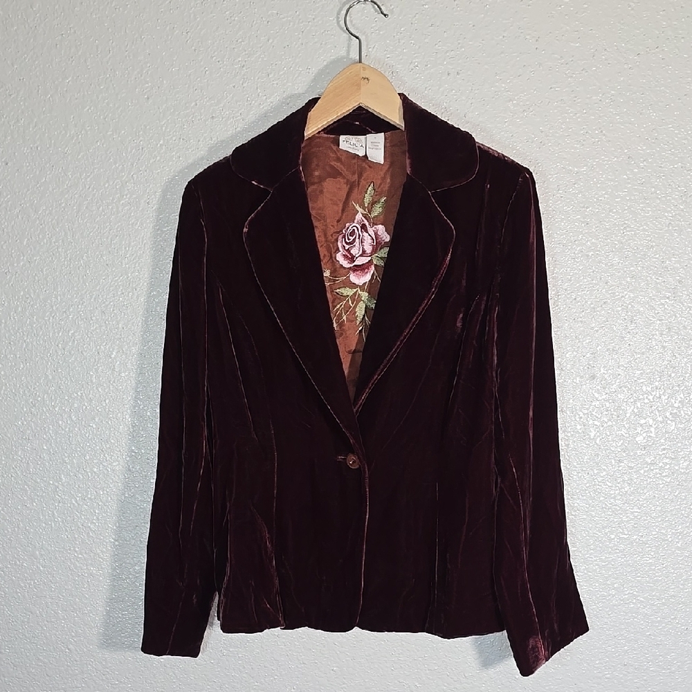 Felicia And Co. Velvet Women's Blazer in Deep Burgundy